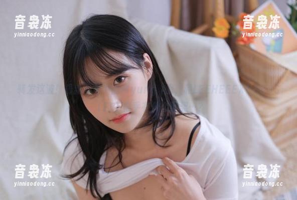 Myung Ah 转发这波!最新图集中的Myung Ah,和LEEHEEEXPRESS–LEBE似乎有什么默契…?